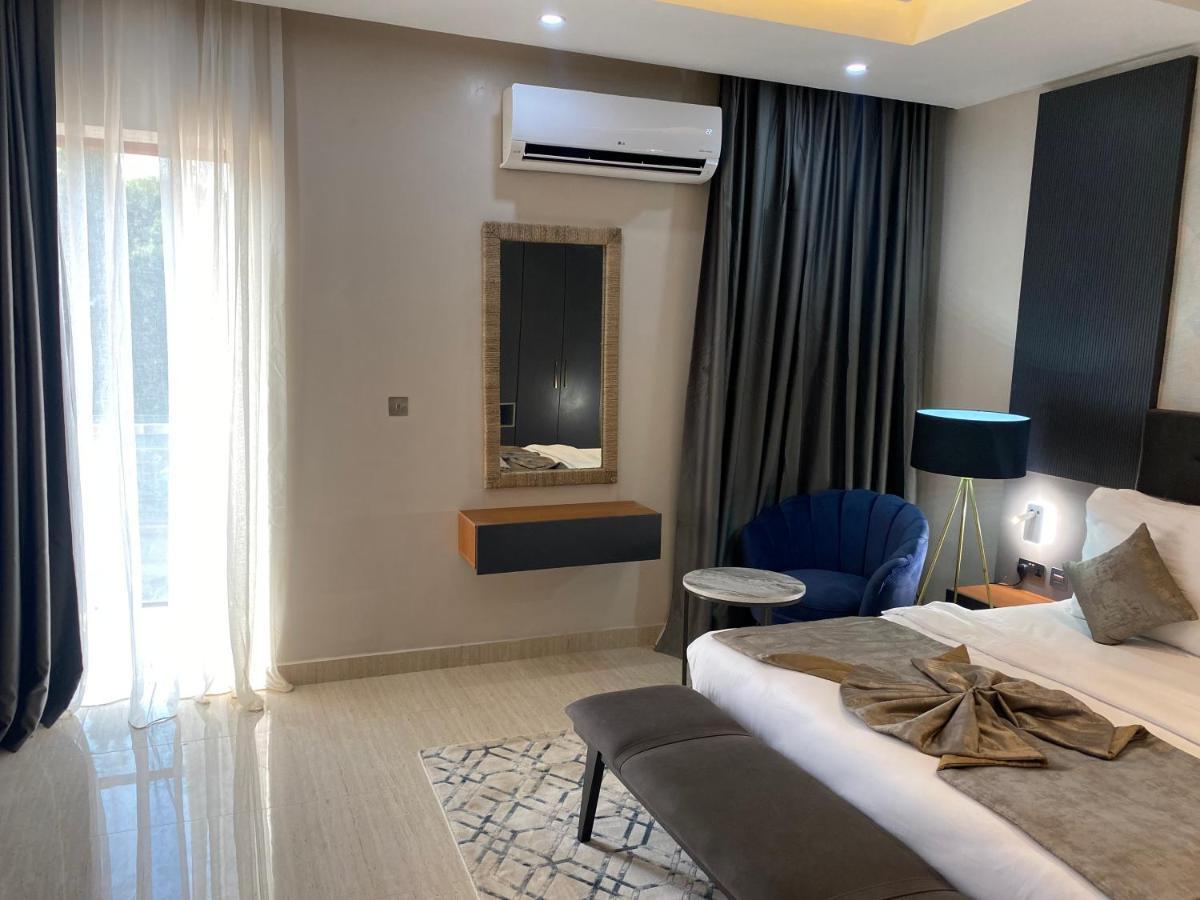 Wali'S Suites Abuja Exterior photo